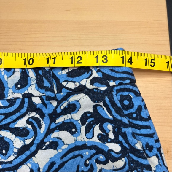 EUC MICHAEL KORS Blue Paisley Print Shorts Size 0 - Picture 9 of 11